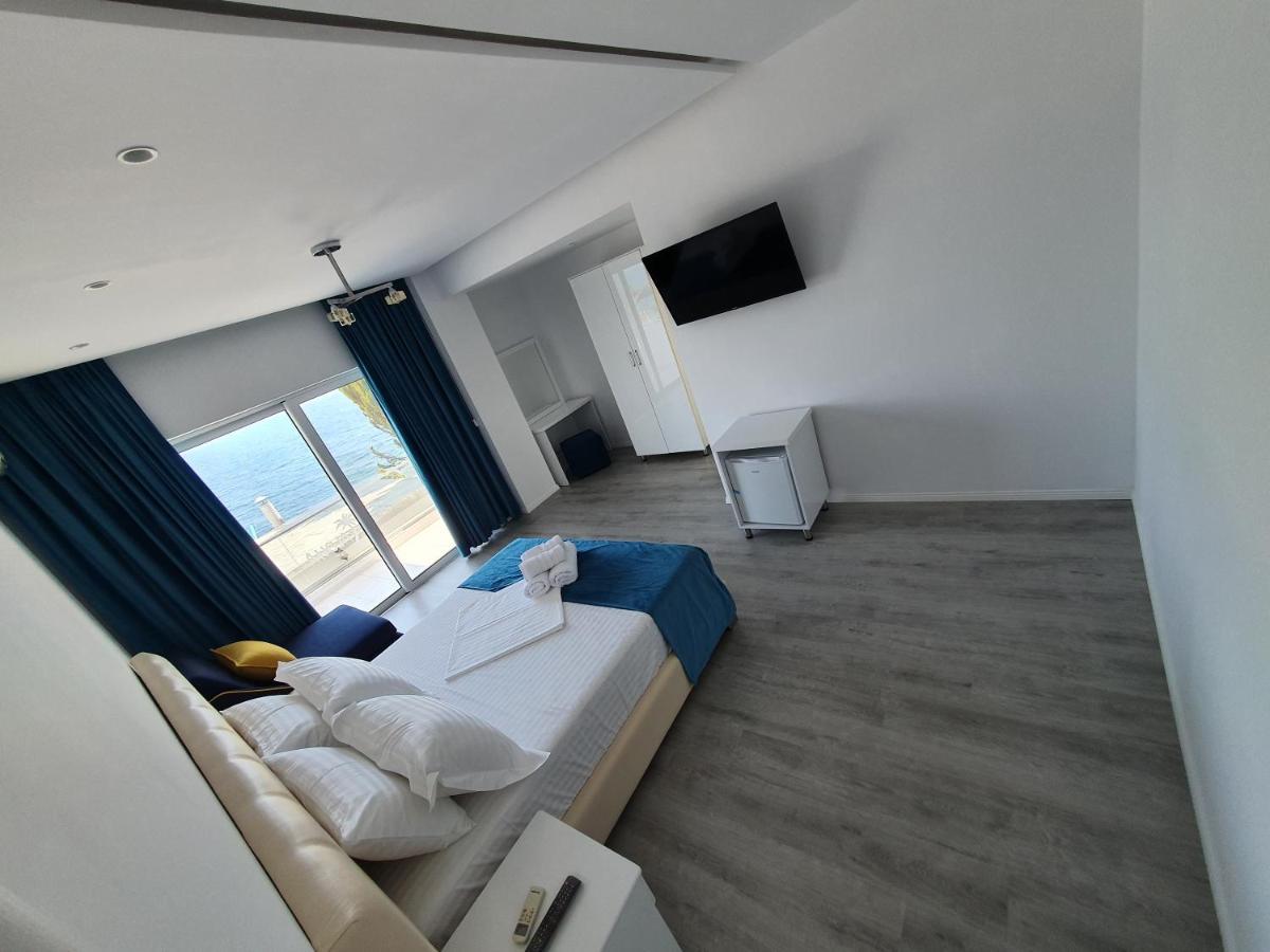 Hotel Aloha Sarande Exterior photo