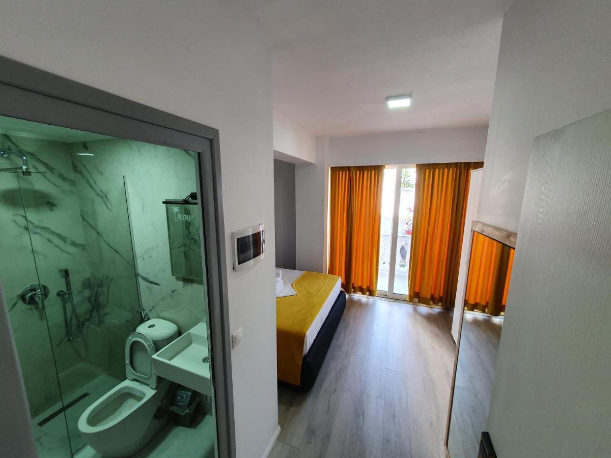 Hotel Aloha Sarande Exterior photo