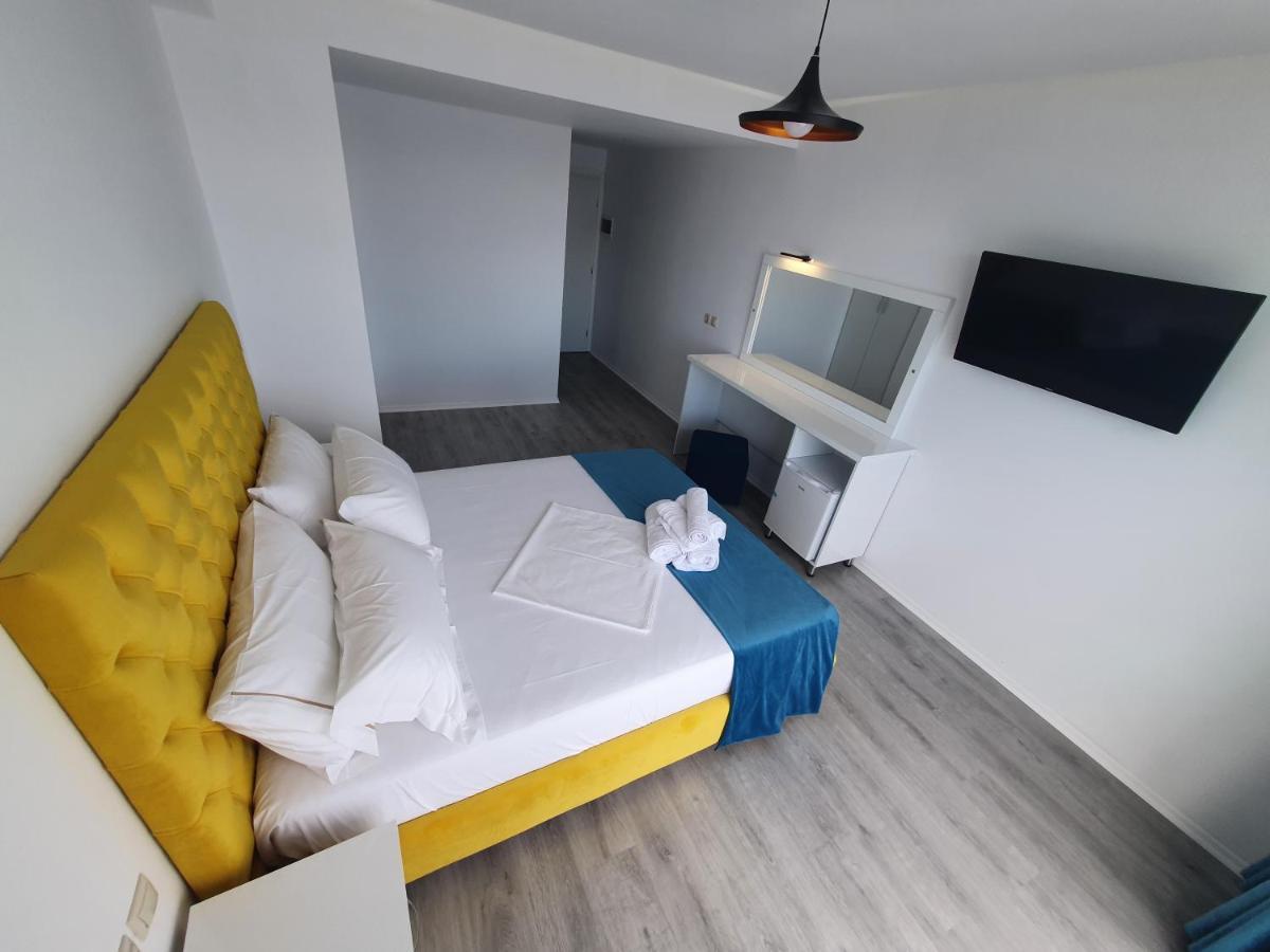 Hotel Aloha Sarande Exterior photo