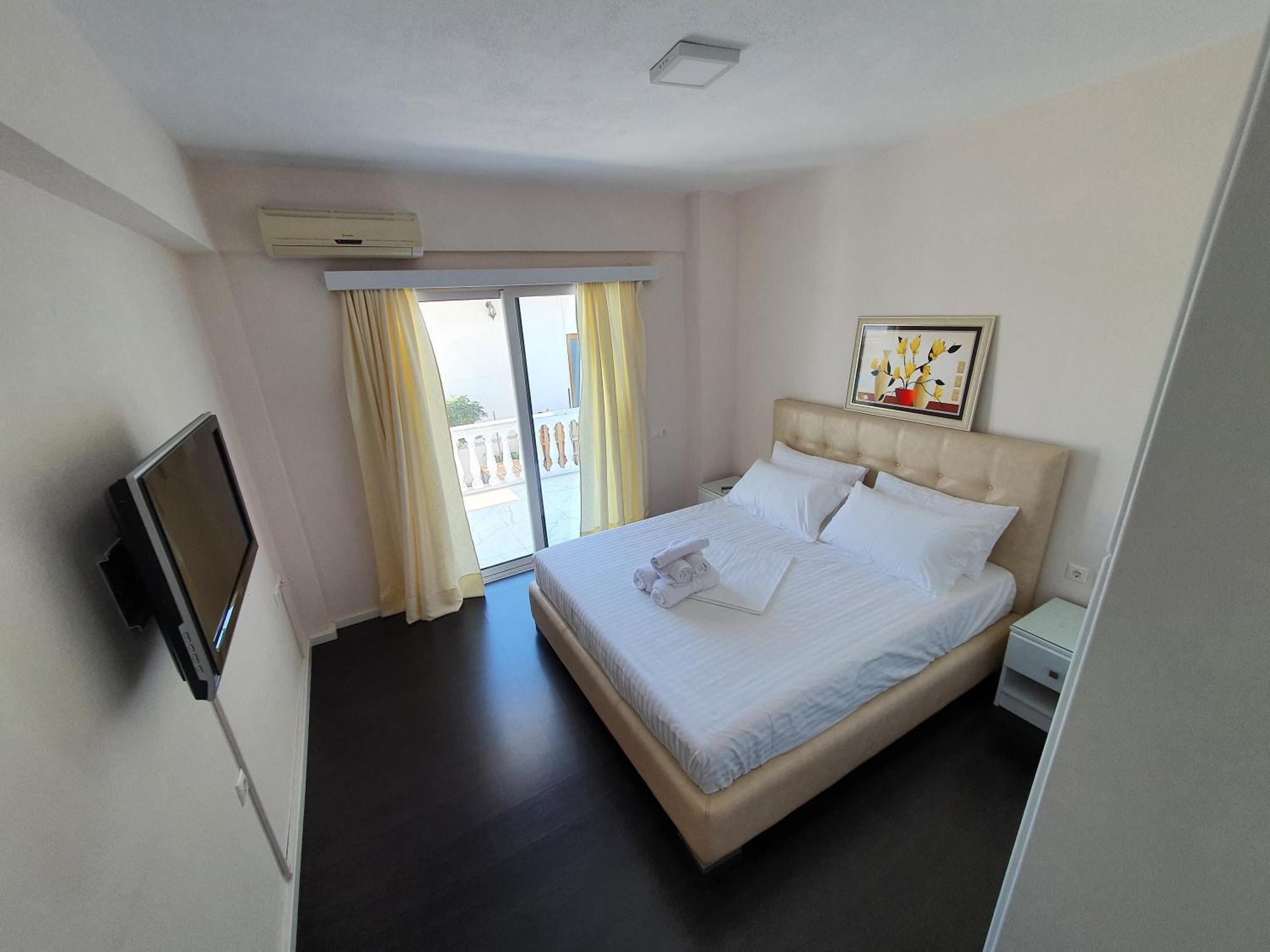 Hotel Aloha Sarande Exterior photo